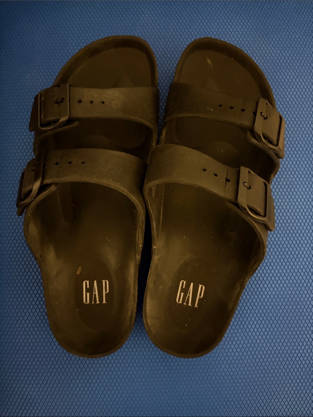 GAP Black Double-Strap Buckle Slides